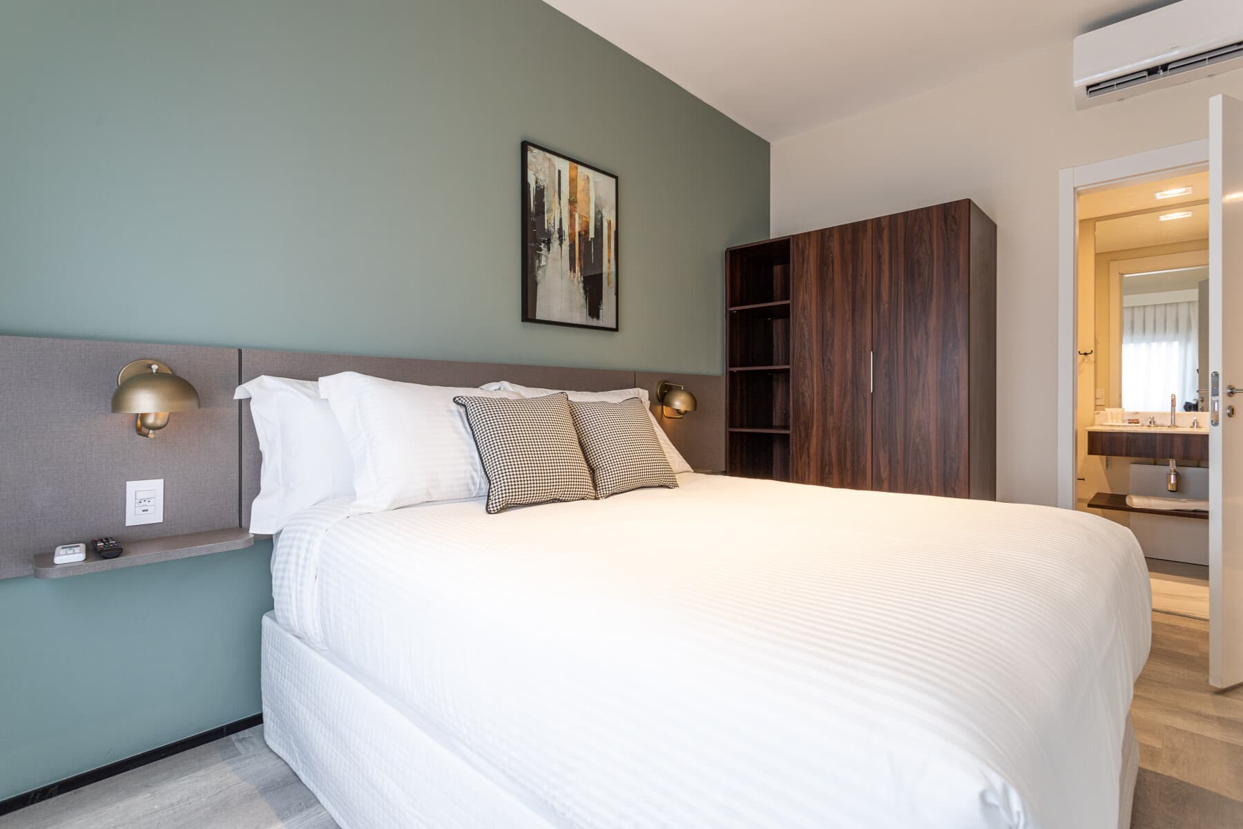 Apartamento 1 Dorm Casal - 60M - Iconyc House of Charlie